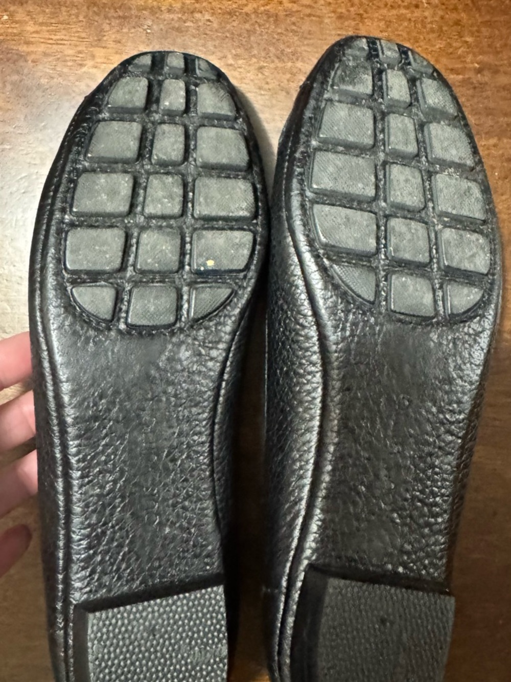 Louis Vuitton Black Leather LV Logo Ballet Flats - Picture 5 of 7